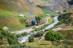 Die Furka-Dampfbahn auf der historischen Glacier-Express-Route